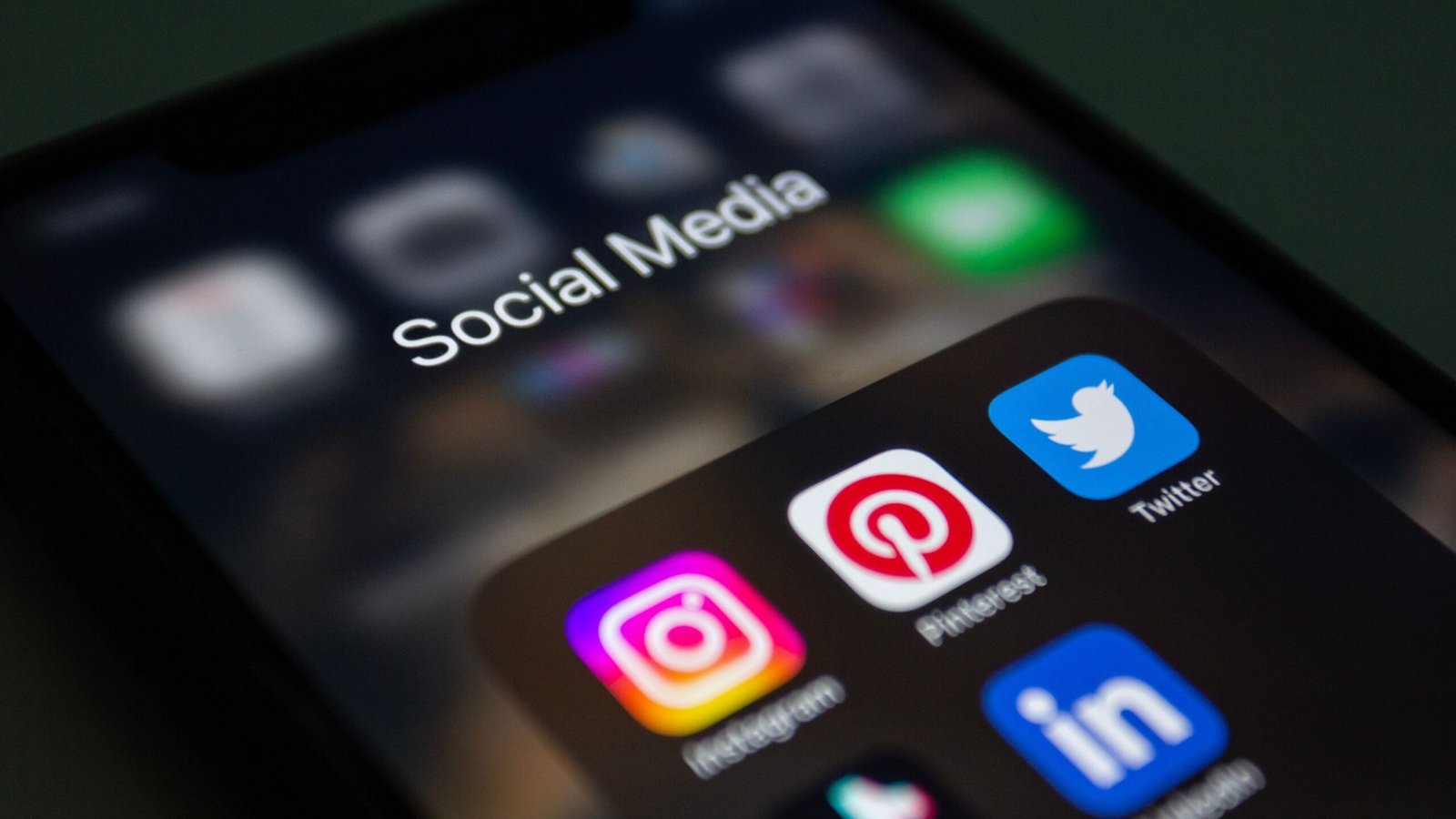 Smartphone screen showing social media app icons
